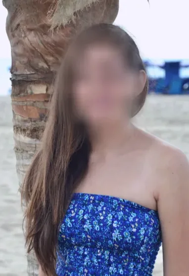 Andrea, 28