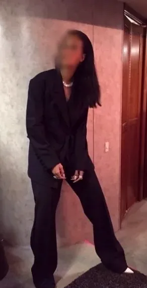 Dijana, 23