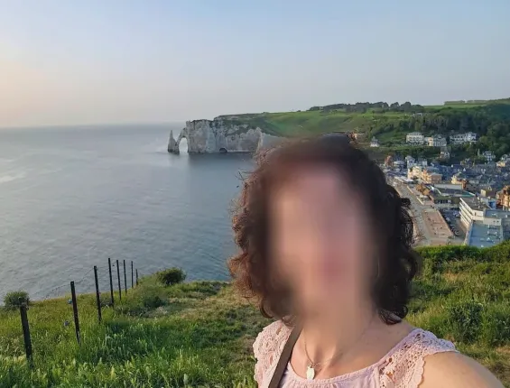 Dilara, 40