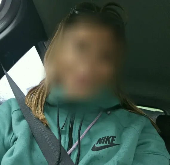 Eva, 22