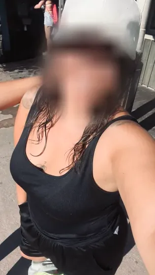 Jovana, 34