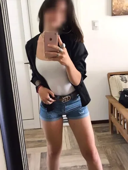 Lea, 29