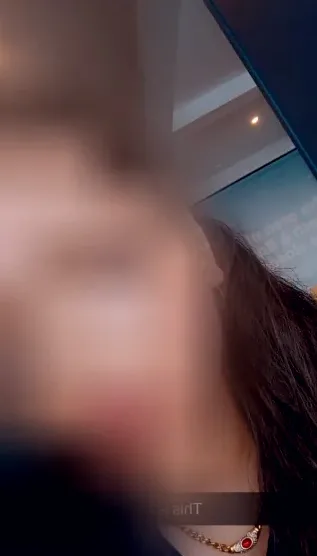 Manuela, 29