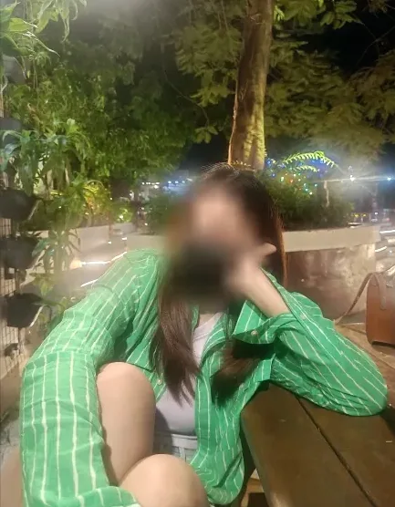 Mirela, 28