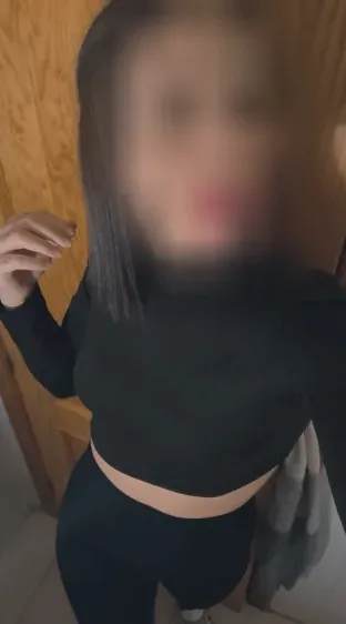 Renate, 28