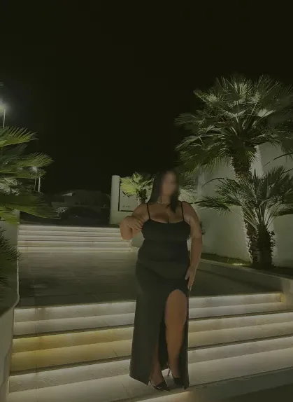 Larissa, 18